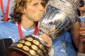 九游会平台关于赛地聚焦：美洲杯今晨热度飙升，菲尼克斯太阳再遭质疑，悬念犹存，身体对抗强度拉满的信息