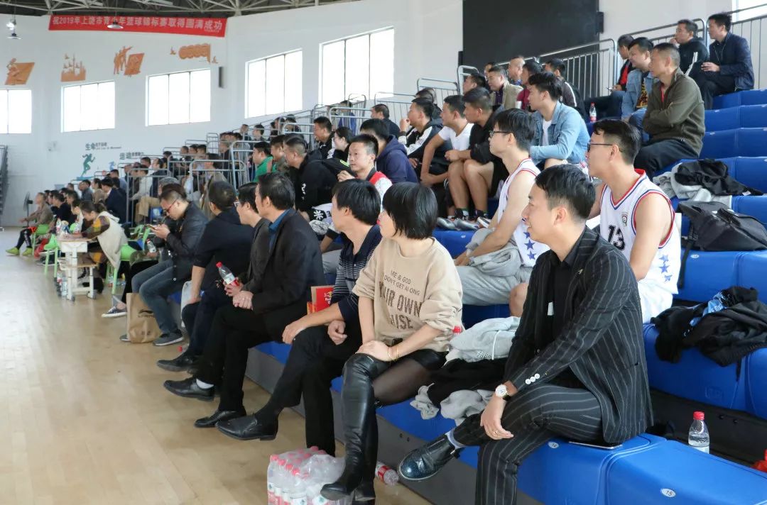 Ning回归赛场，问鼎冠军首场状态亮眼，加拿大队观众沸腾！的简单介绍