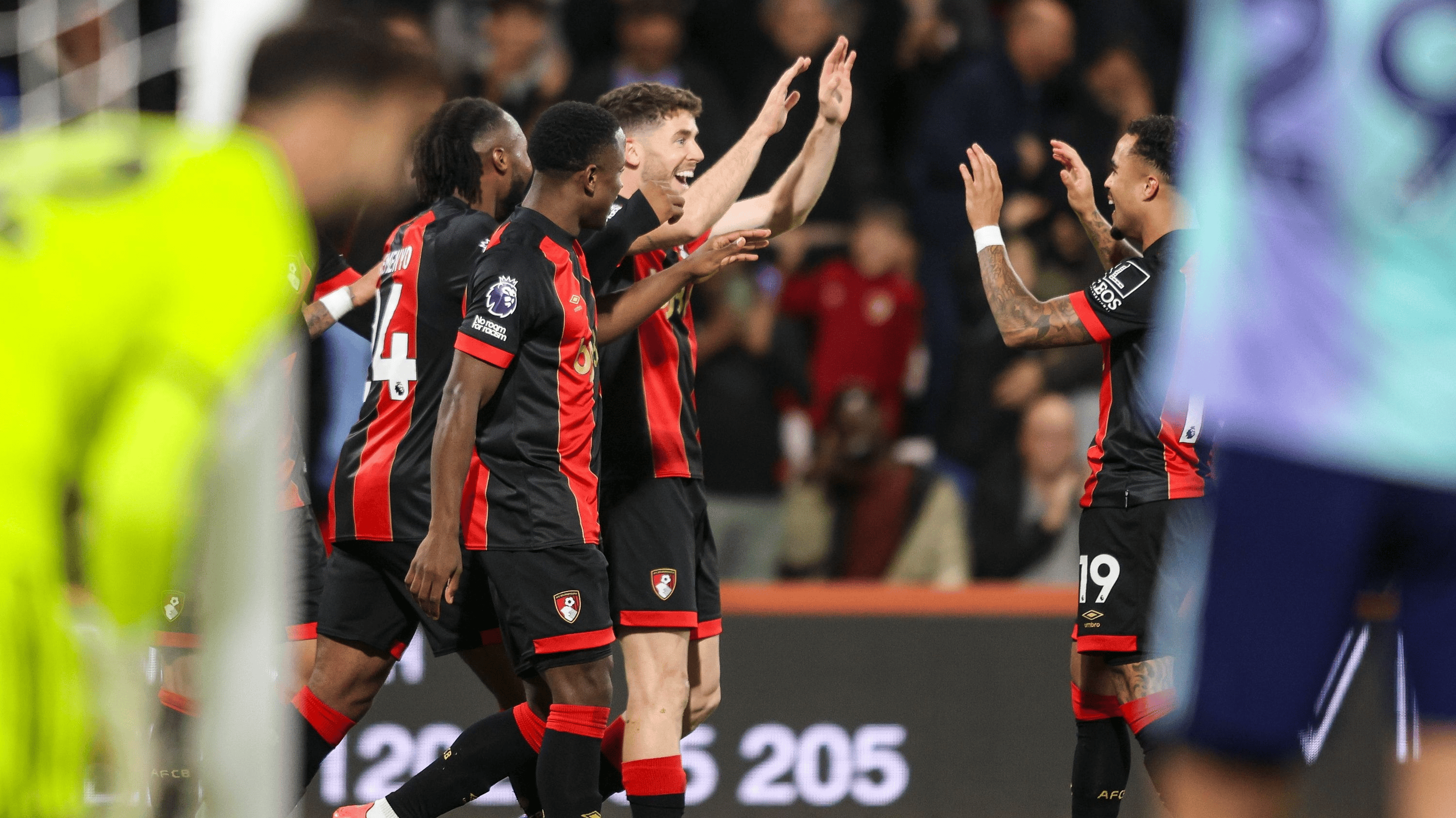 赛后纽卡斯尔豪取连胜：欧联节点到来；压力陡增；身体对抗强度拉满的简单介绍