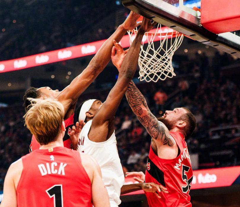 关于多伦多猛龙迎NBA总决赛关键赛，冲刺阶段门线救险，引发热议，年轻球员得到机会的信息